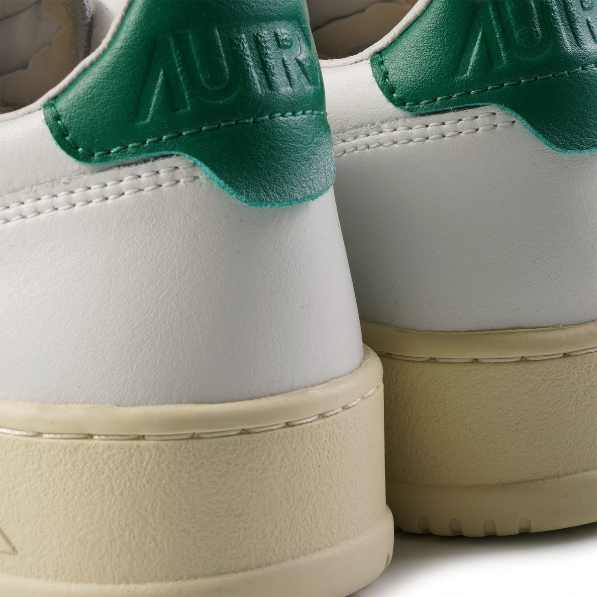 Autry Medalist Low Sneaker - White/Green